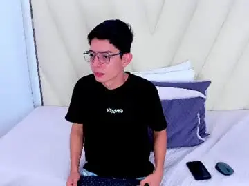 Chaturbate Free Live Porn of ethan12_