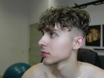 Chaturbate Live Sex Cam of damien_dallas