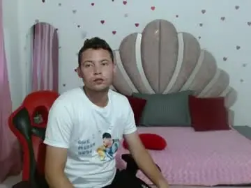 Chaturbate Best live sex cam show of sven_fox723