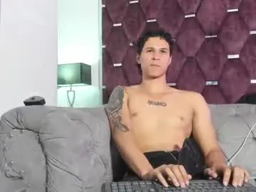 Chaturbate Sex Cam of tonybenedetti