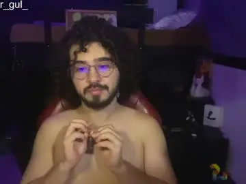 Chaturbate Live Sex Cam of artorias_4