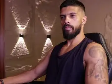 Chaturbate Best live sex cam show of dann_saenz