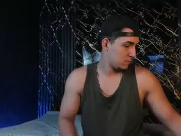 Chaturbate Live Sex Cam of massimo_vidal