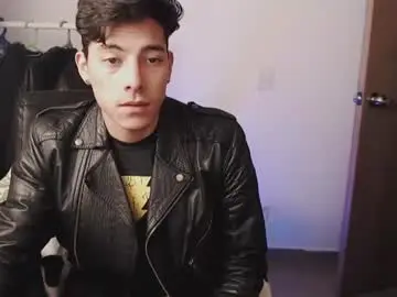 Chaturbate Best live sex cam show of chomelo6