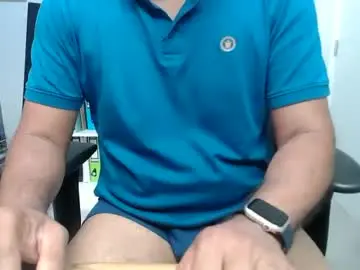 Chaturbate Live Sex Cam of joe765shades