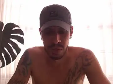 Chaturbate Live Sex Cam of marcus_knight