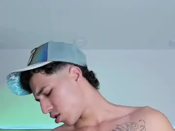 Chaturbate Live Sex Cam of orionblaze69_
