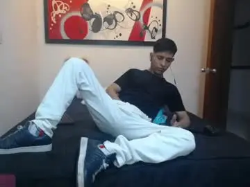 Chaturbate Adult Webcam of andrescoll25