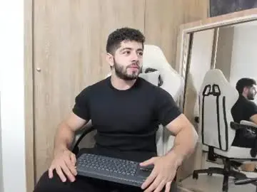 Chaturbate Free Porn Cam of thiago_moretti