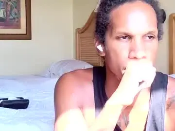 Chaturbate Live Sex Cam of uniballboy
