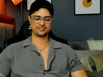 Chaturbate Adult Webcams of adam_clarke