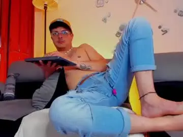 Chaturbate Sex Cam of leo_hunt