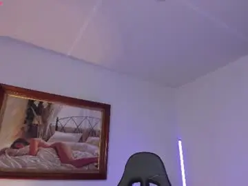 Chaturbate Live Sex Cam of roy__constance