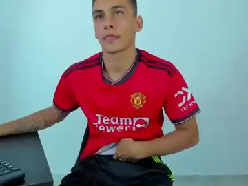Chaturbate Nude Webcam of max_wild01