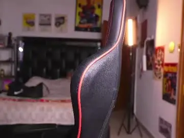Chaturbate Free Porn Cam of logan_hugh8