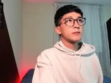 Chaturbate Sex Cam of guy_veryhot1