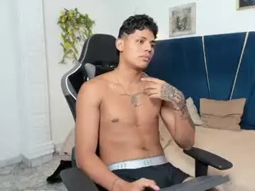 Chaturbate Watch Live Sex Cams of valerio_cum18
