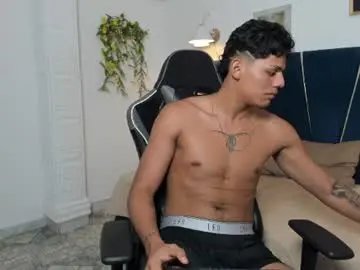 Chaturbate Live Porn of valerio_cum18