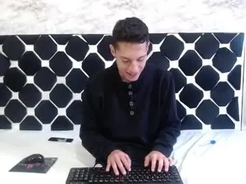 Chaturbate Best live sex cam show of thiagos19