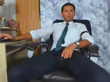 Chaturbate Sex Chat of hiddenoffice