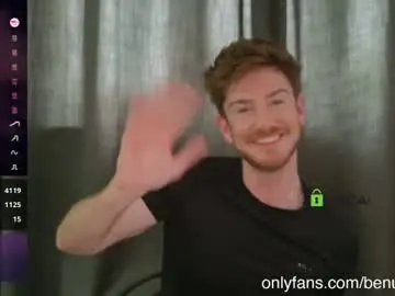 Chaturbate Live Sex Cam of heyhotty1