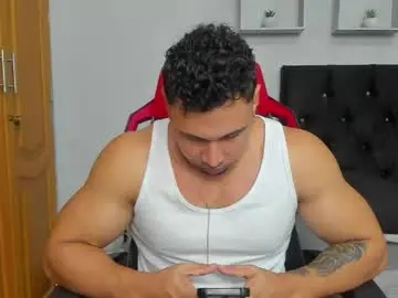 Chaturbate Adult Webcams of tyler_hank1