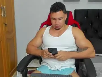 Chaturbate Watch Live Sex Cams of tyler_hank1