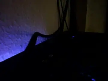 Chaturbate Live Sex Cam of johnbondoe