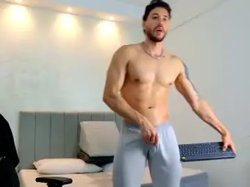 Chaturbate Live Porn of evans_opry1