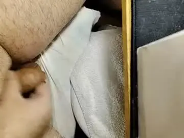 Chaturbate Sex Cam of small_1986