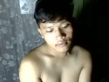 Chaturbate Live Sex Cam of exotichugecock