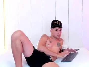 Chaturbate Sex Chat of mckinley_os