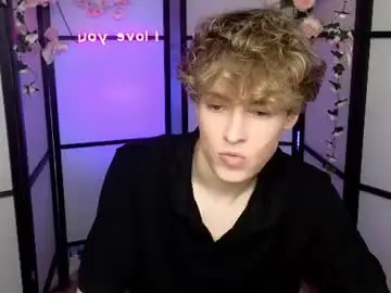 Chaturbate Free Live Porn of curly_twinkboy