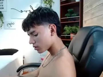 Chaturbate Live Sex Cam of ryan_grayx
