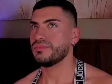 Chaturbate Free Live Porn of alexander_diiaz