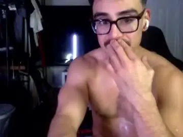 Chaturbate Best live sex cam show of luvrboy77