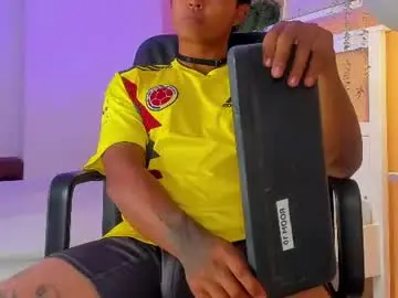 Chaturbate Live Sex of andrewkenoxx_