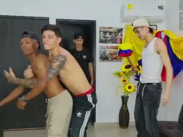 Chaturbate Live Sex Cam of voyeurism_guys