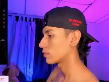 Chaturbate Free Live Porn of damien_howard