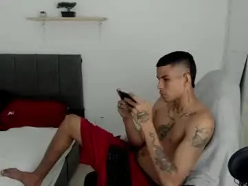 Chaturbate Live Sex Cam of king_warlord