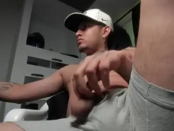 Chaturbate Free Porn Cam of sky_wild