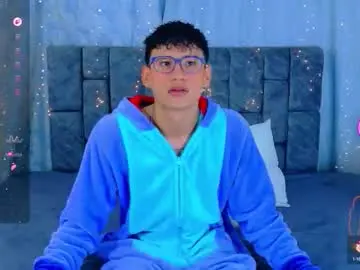 Chaturbate Live Porn of nicolastorres__