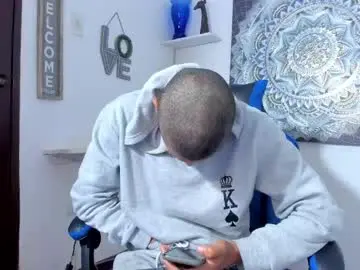 Chaturbate Live Sex Cam of adan_oriol