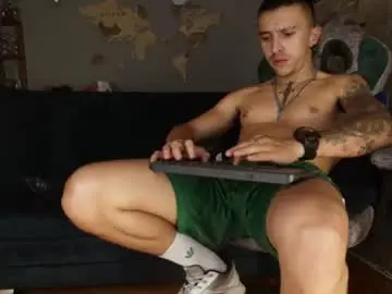 Chaturbate Best live sex cam show of rogert_xx