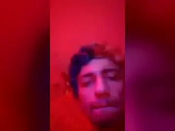 Chaturbate Live Sex Cam of bodyyattiyatti