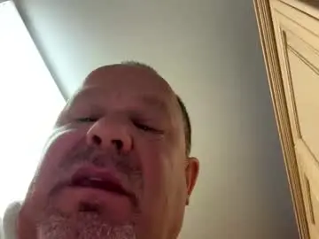 Chaturbate Watch Live Sex Cams of icanmakeyousquirt69