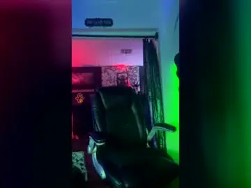 Chaturbate Free Porn Cam of trent_pounder