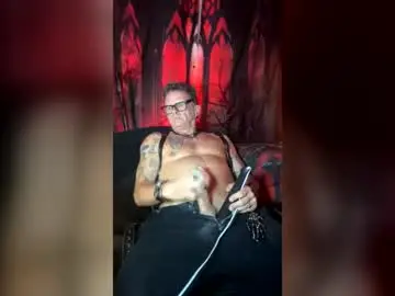 Chaturbate Live Sex Cam of trent_pounder