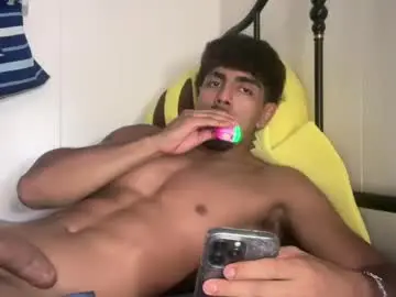 Chaturbate Live Sex Cam of avamo2