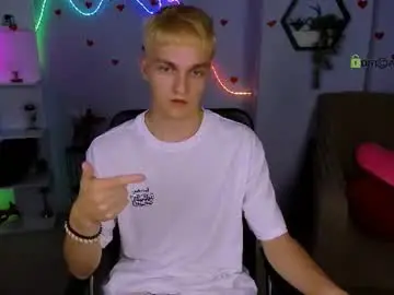 Chaturbate Live Sex Cam of john_lik